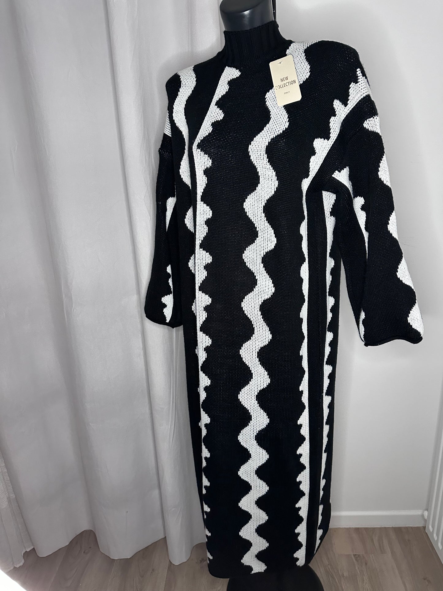 Robe zigzag foncé