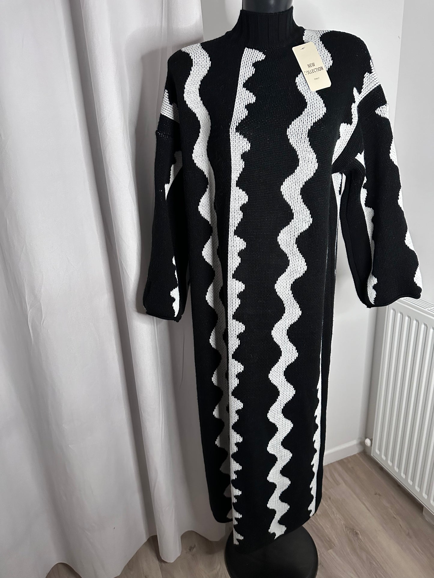 Robe zigzag foncé